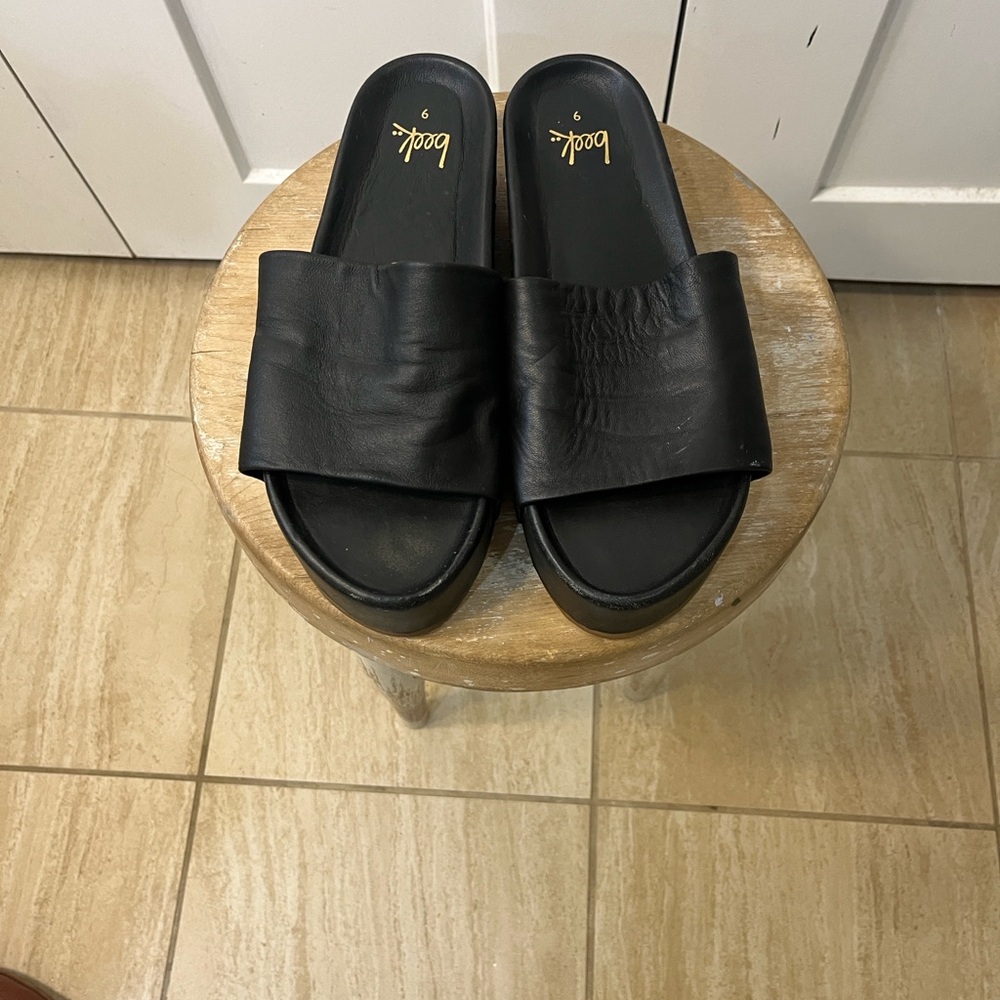 beek Pelican Leather Platform Black Women's Slide Sandals - Picture 11 of 16